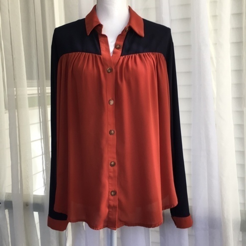 Think Closet of New York City navy‎ and rust blouse